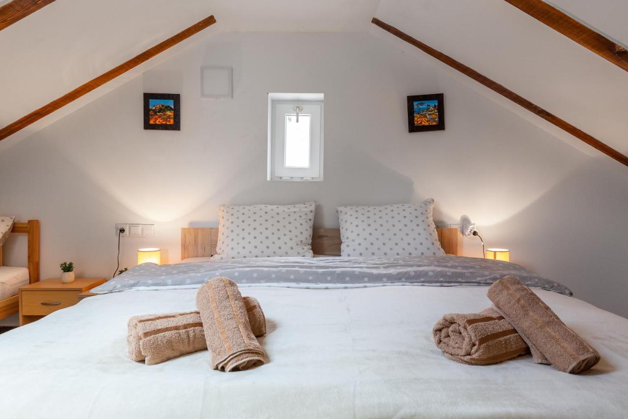 Sokol - Secret Forest House Gračac Екстериор снимка
