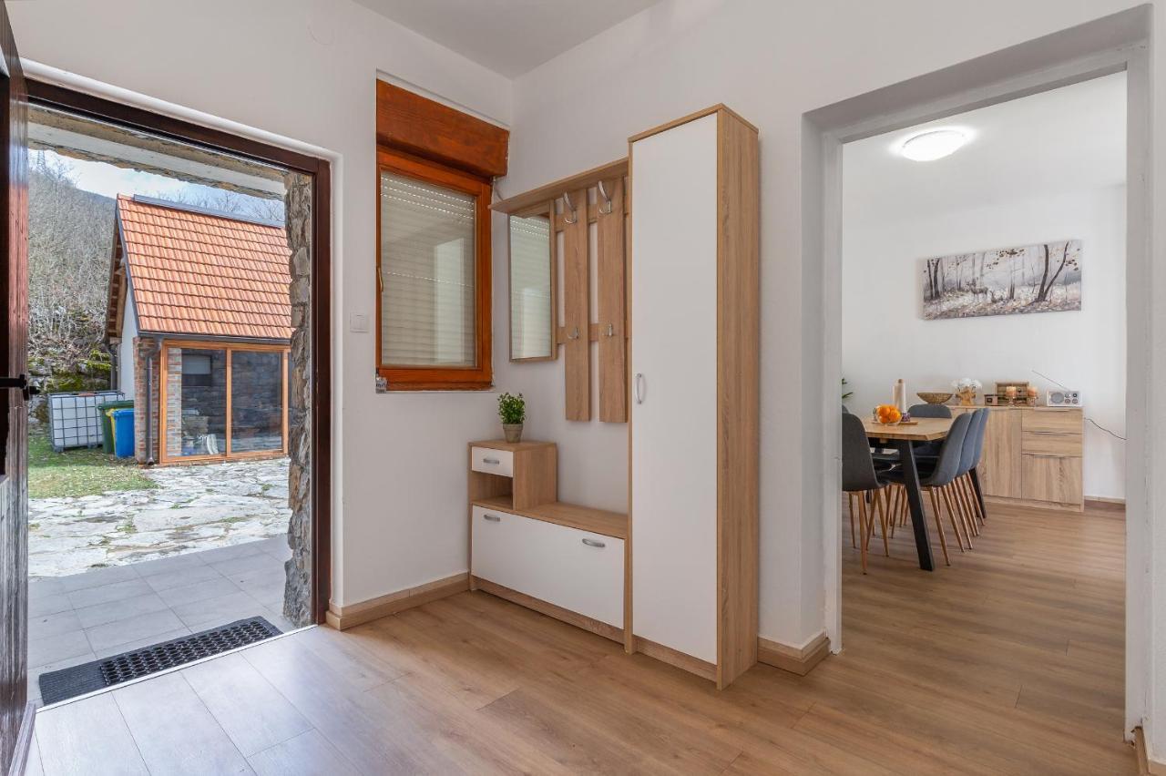 Sokol - Secret Forest House Gračac Екстериор снимка