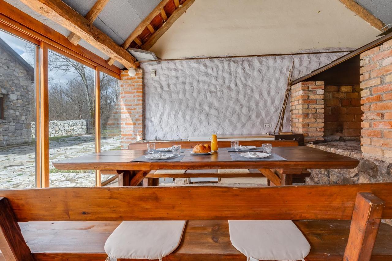 Sokol - Secret Forest House Gračac Екстериор снимка