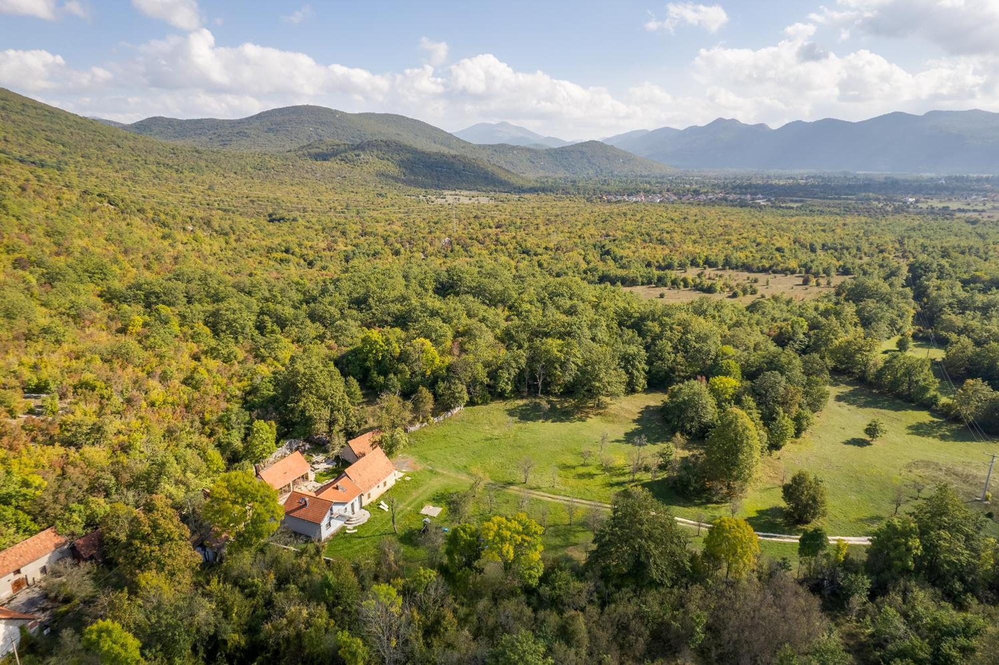 Sokol - Secret Forest House Gračac Екстериор снимка