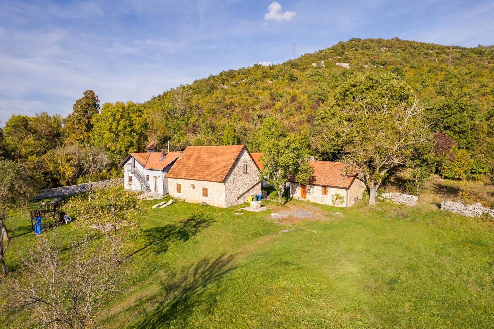 Sokol - Secret Forest House Gračac Екстериор снимка